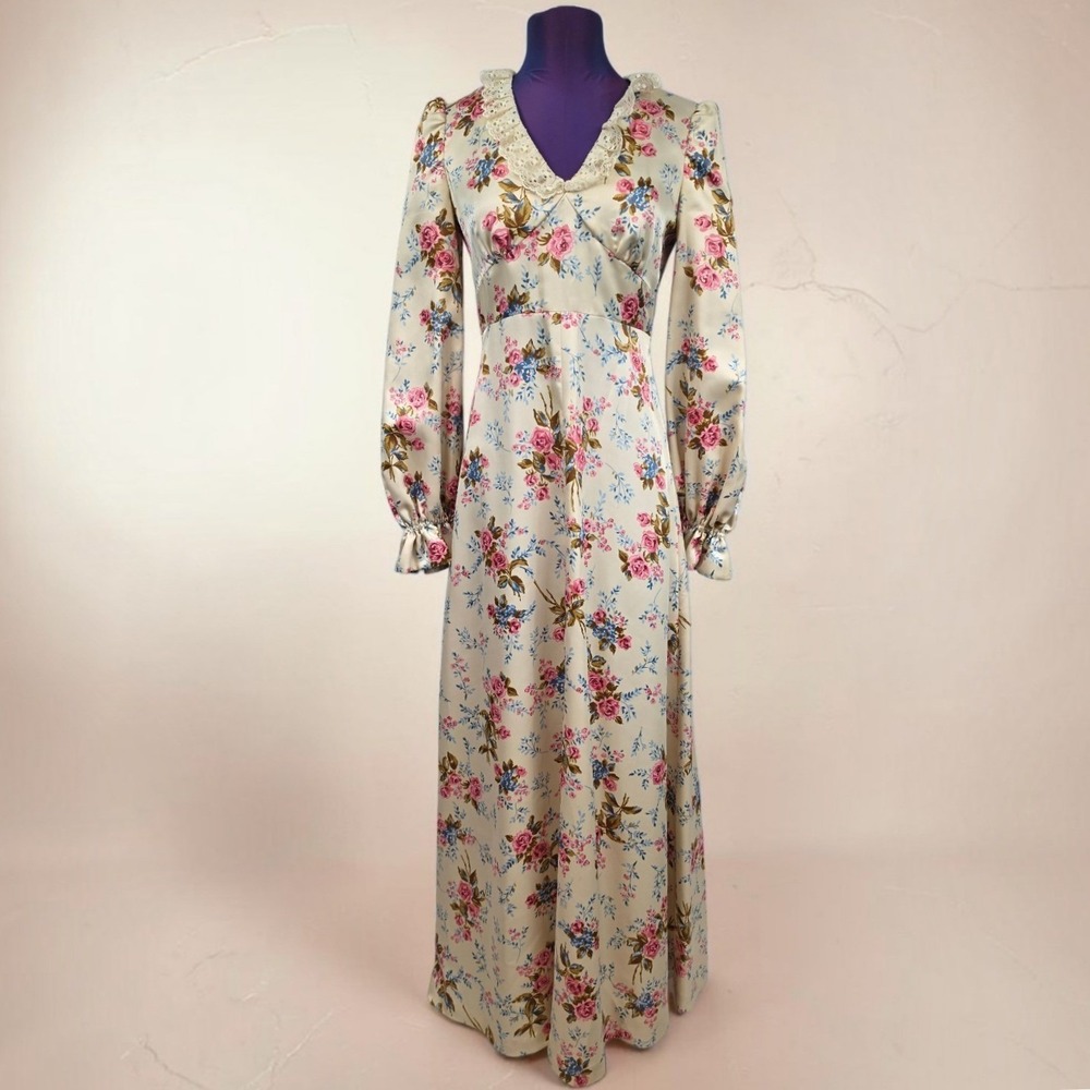 Vintage 70s Floral Maxi Dress Lace Trim Bishop Sleeve Cottagecore Pink Blue